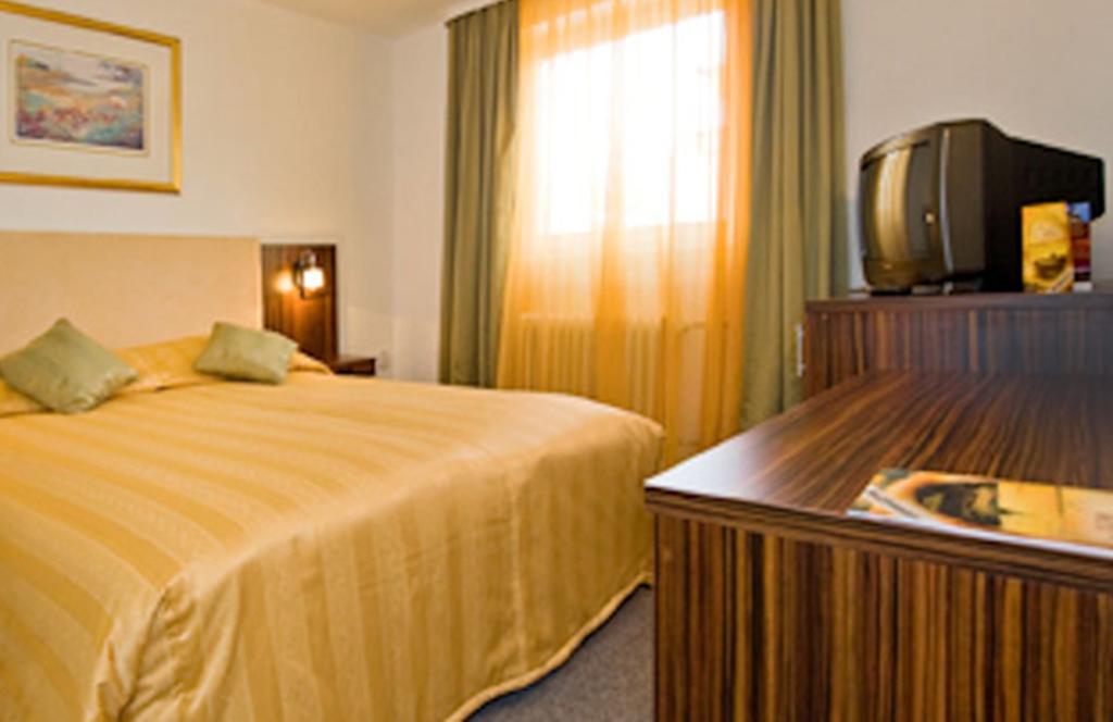 Hotel Rex Sighisoara Phòng bức ảnh