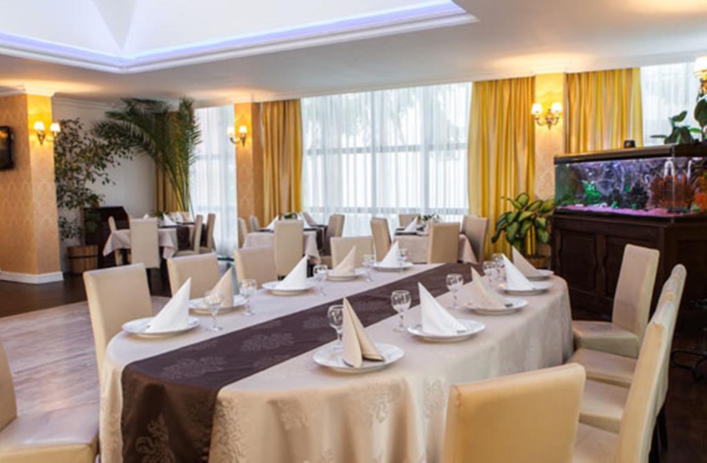 Hotel Rex Sighisoara Ngoại thất bức ảnh
